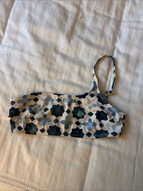 Follow Suit Geometric Blue/Turquoise One Shoulder Bikini Top Size Small